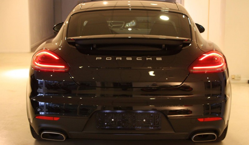 Porsche Panamera Diesel full