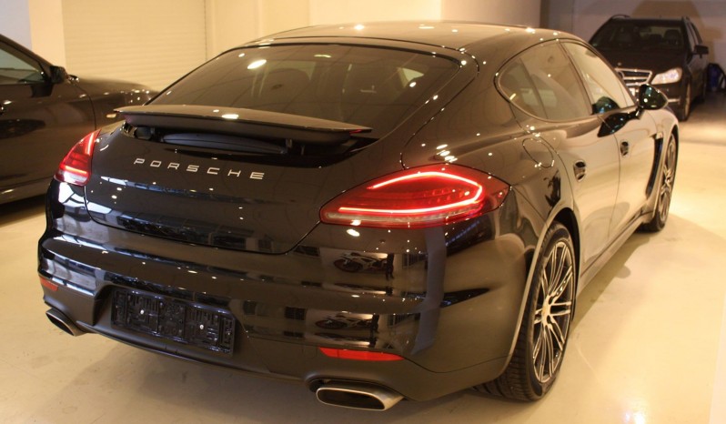 Porsche Panamera Diesel full