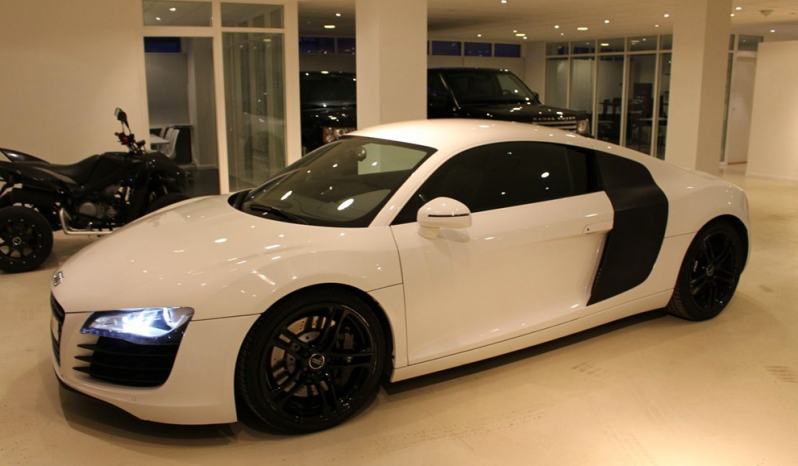 Audi R8 full