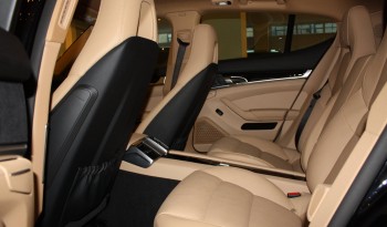 Porsche Panamera Diesel full