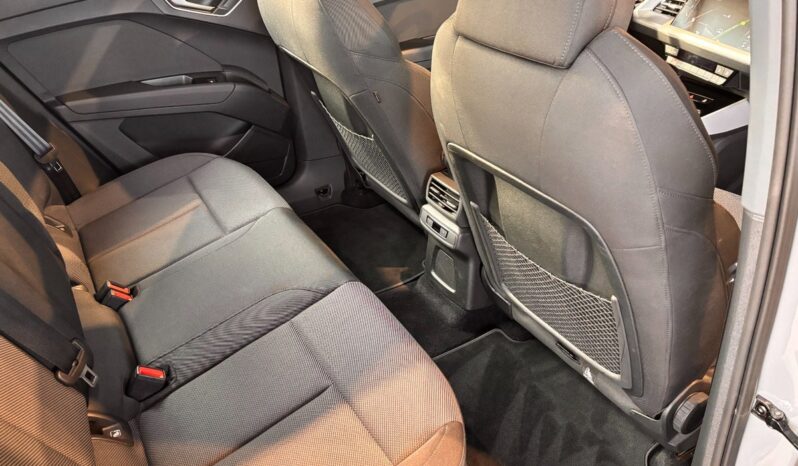 Audi Q4 e-tron 40 full