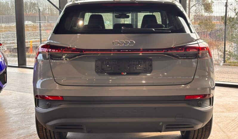 Audi Q4 e-tron 40 full