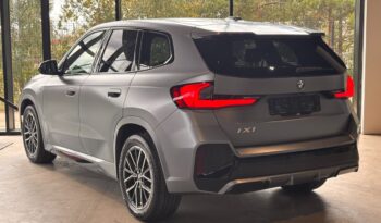 BMW iX1 xDrive30 M-Sport full