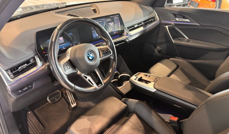 BMW iX1 xDrive30 M-Sport full