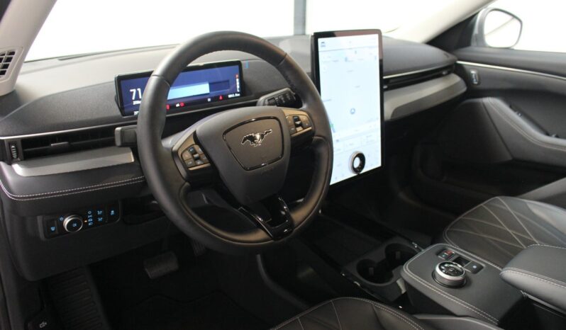 Ford Mustang Mach-E Extended Range full