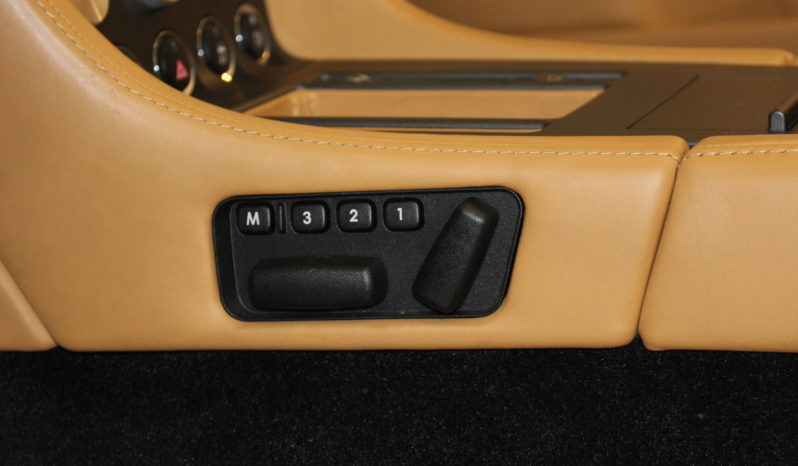 Aston Martin Vantage V8 Roadster 4,3 full