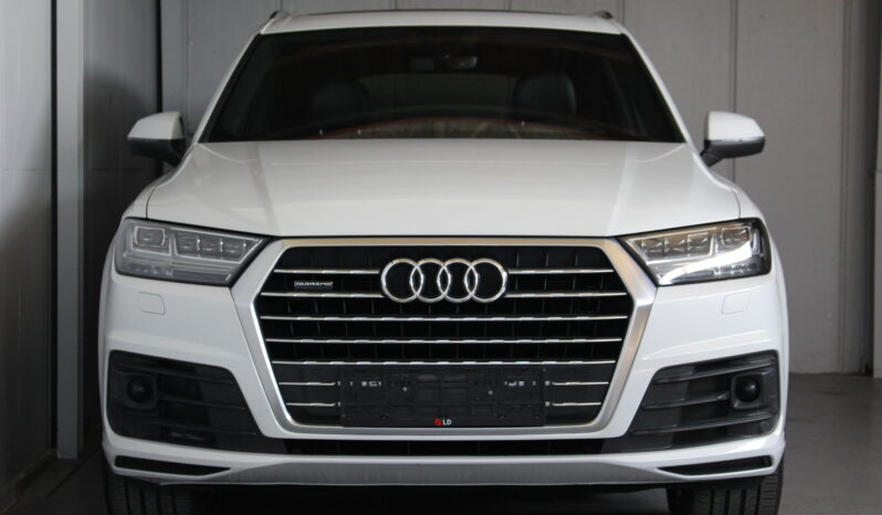 Audi Q7 3,0 TDI S-line full