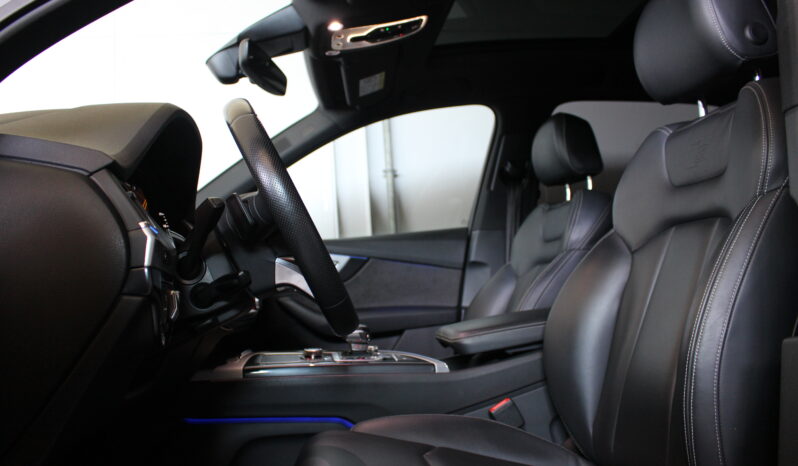Audi Q7 3,0 TDI S-line full