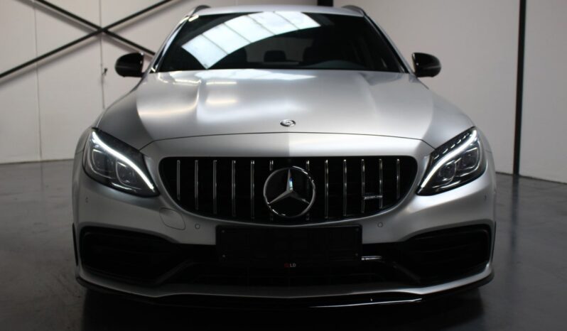 Mercedes C63 S 4,0 AMG full