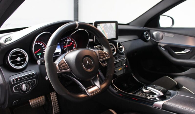Mercedes C63 S 4,0 AMG full