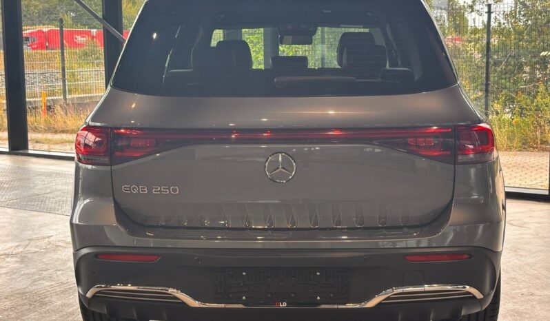Mercedes EQB250 AMG-Line full