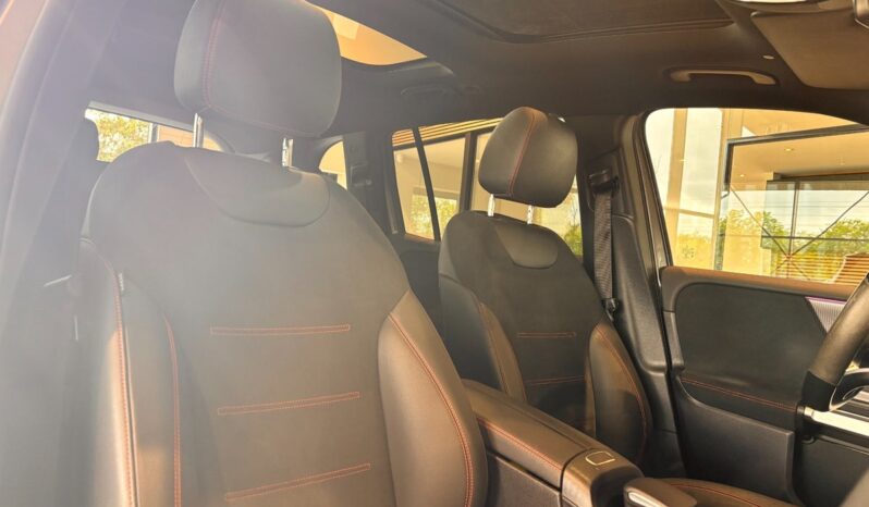 Mercedes EQB300 AMG Line 4matic 7prs full