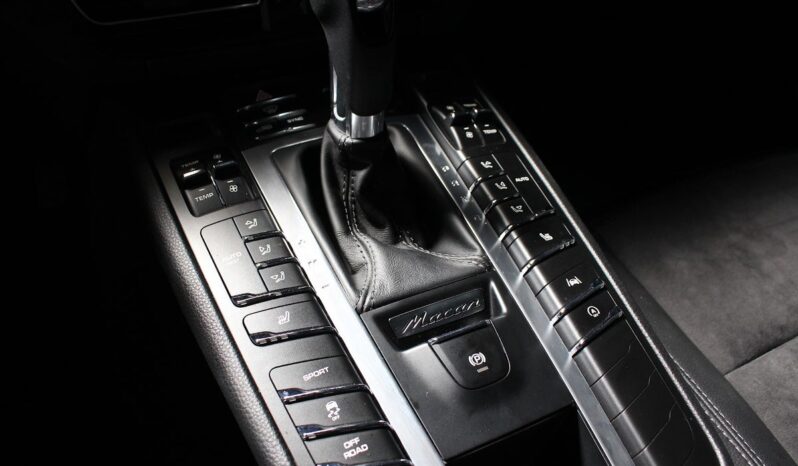 PORSCHE MACAN 2,0 PDK full