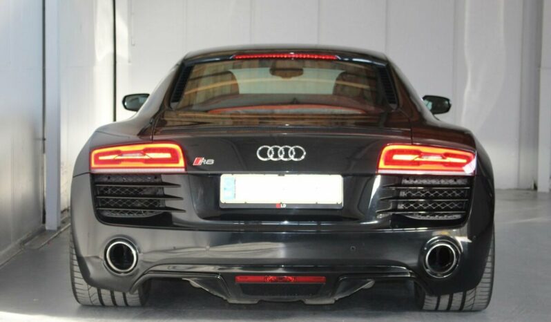 Audi R8 full