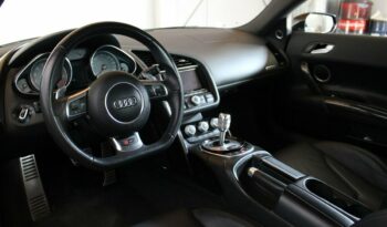Audi R8 full
