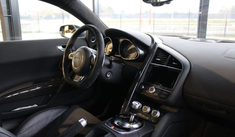 AUDI R8 4, 2 V8 COUPÉ full