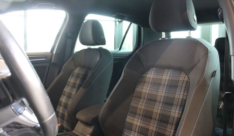 VW GOLF VII GTE full